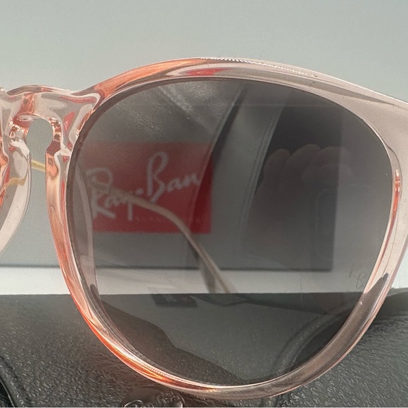 Ray-Ban Women’s Sunglasses Erika RB4171 54m Transparent Pink w/ Gradient Lens - Picture 5 of 9